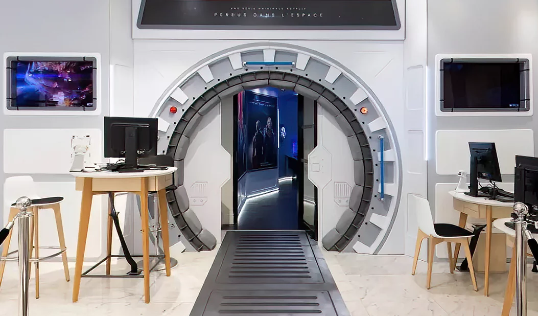netflix-lost-in-space-spaceship-interior-02